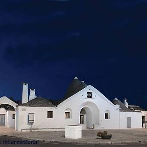 Corte Trullo Sovrano B&B